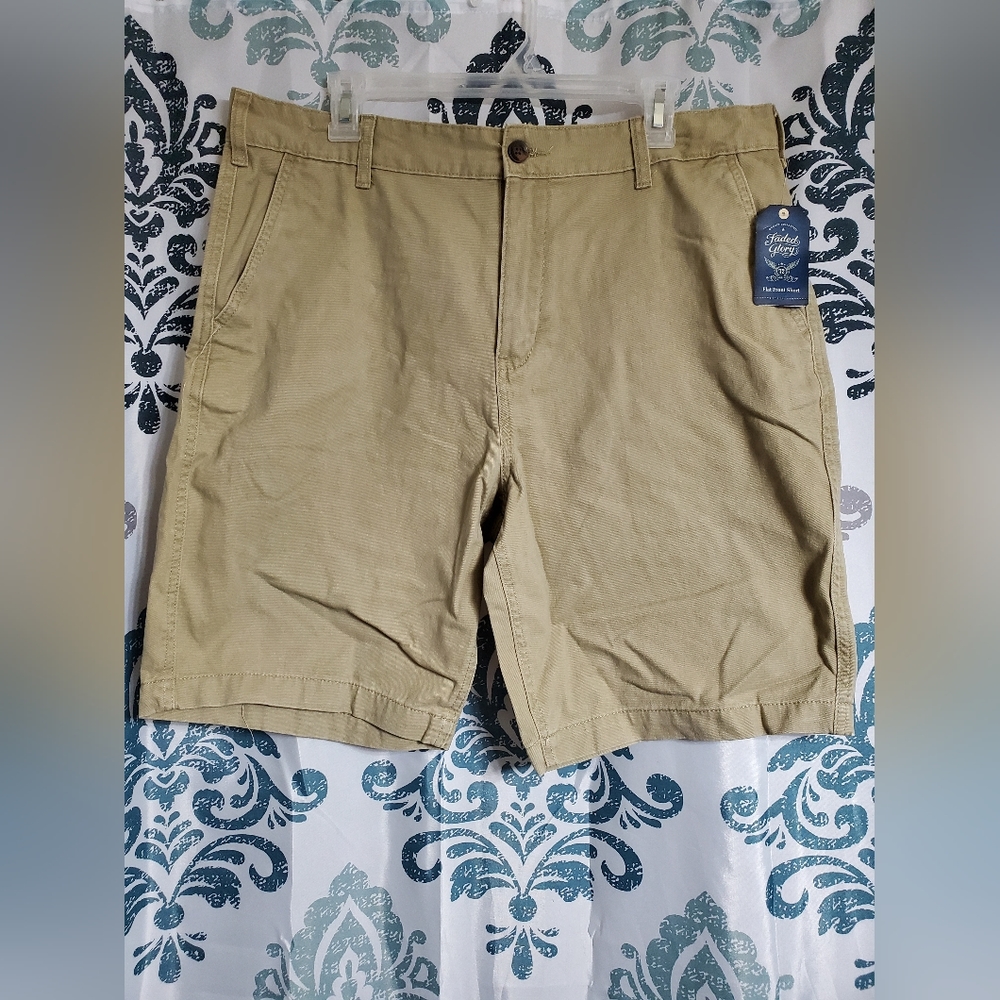 Men's Khaki Shorts